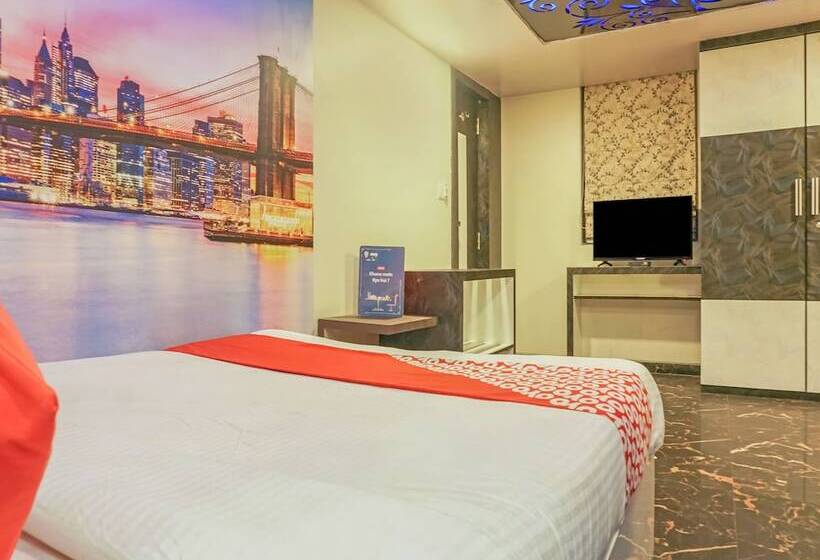 בית מלון כפרי Oyo 23624 Panchgani Inn