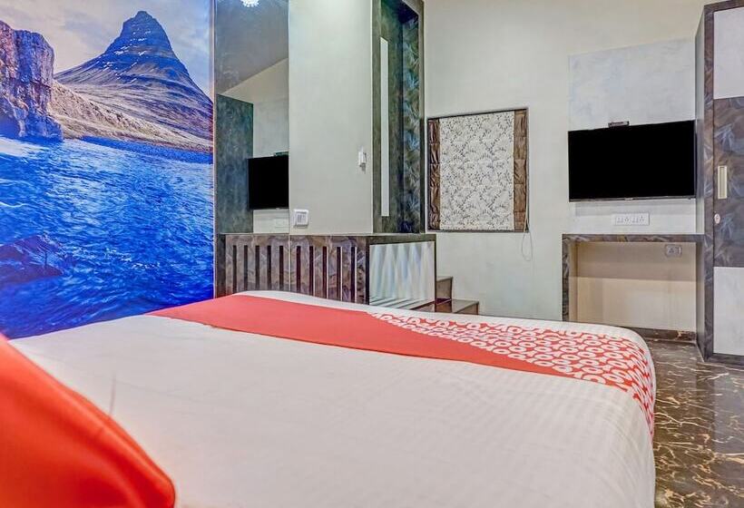 בית מלון כפרי Oyo 23624 Panchgani Inn