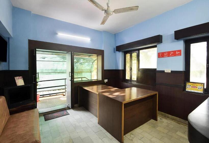 فندق Oyo 24408 Nirmala Guest House