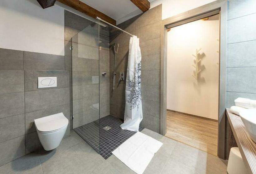 هتل Pod Kapličkou