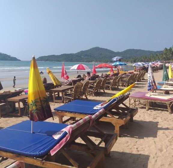 فندق Palolem Luxuries Beach Cottages