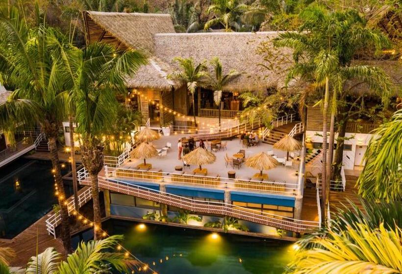 ホテル Selina Nosara