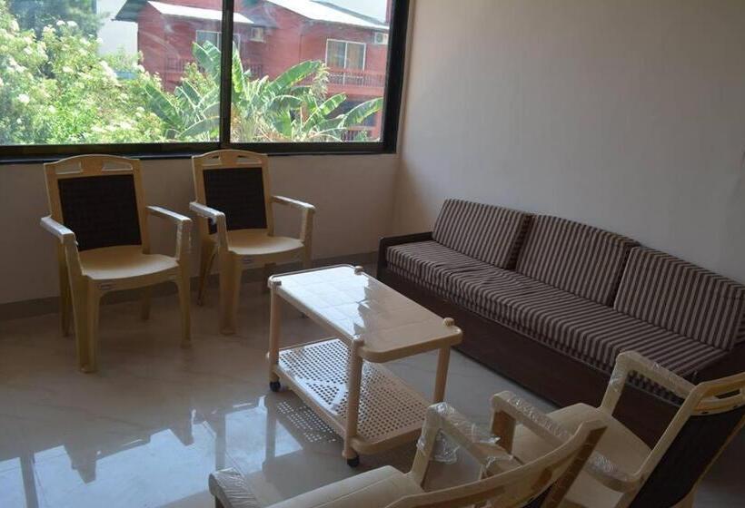 בית מלון כפרי Shalini Excellency