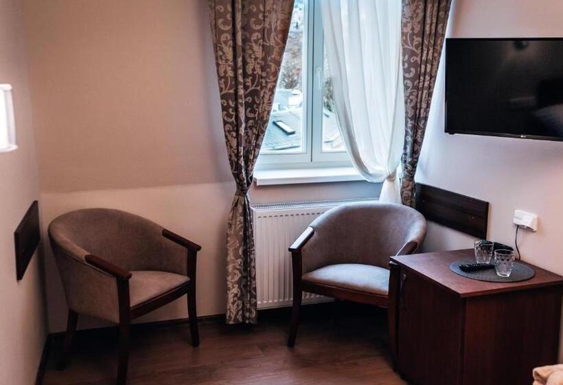 בית מלון כפרי Star