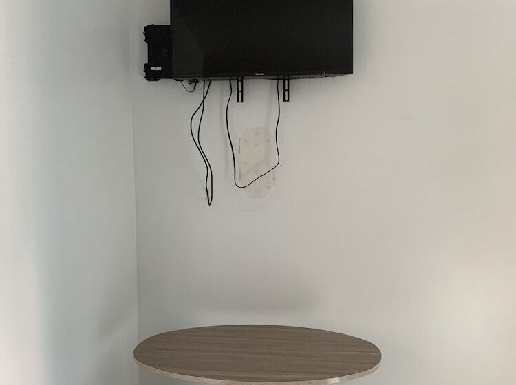 모텔 Boone Trail Inn