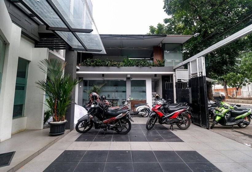 膳宿费 Reddoorz Near Kebon Jeruk Jakarta