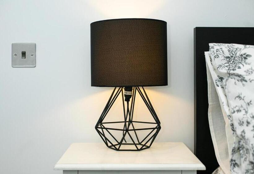 Reading Kings Road Lodge By Creatick Apartments