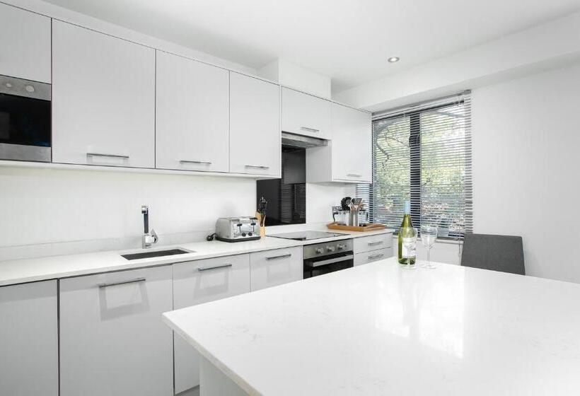 Reading Kings Road Lodge By Creatick Apartments