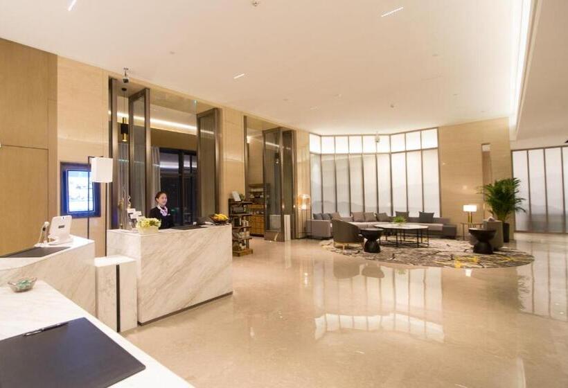 Zenith Hotel Near Train Station & The Mixc