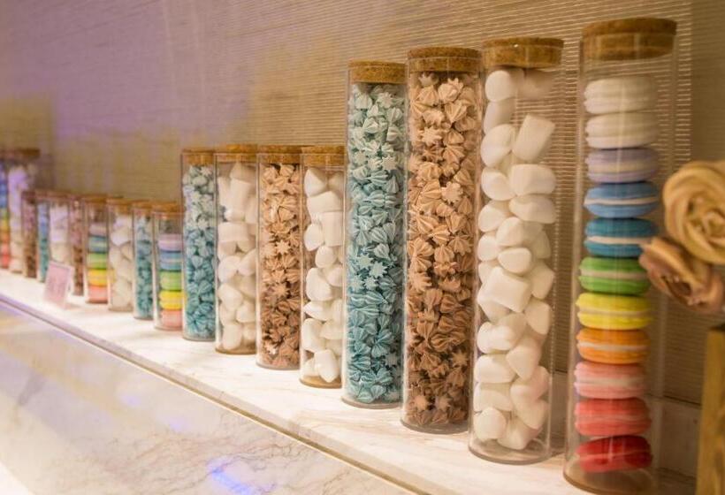 Zenith Hotel Near Train Station & The Mixc