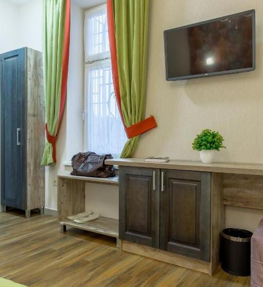 فندق صغير Mini Hotel Barvy Lvova On Horodotska St