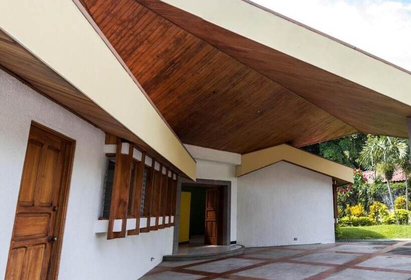 مبيت وإفطار La Casa De Cariari Al Golf