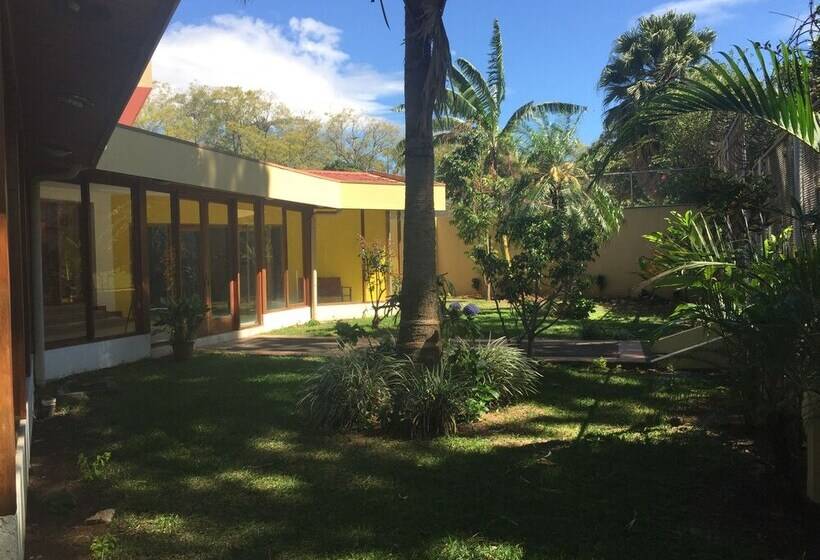 مبيت وإفطار La Casa De Cariari Al Golf