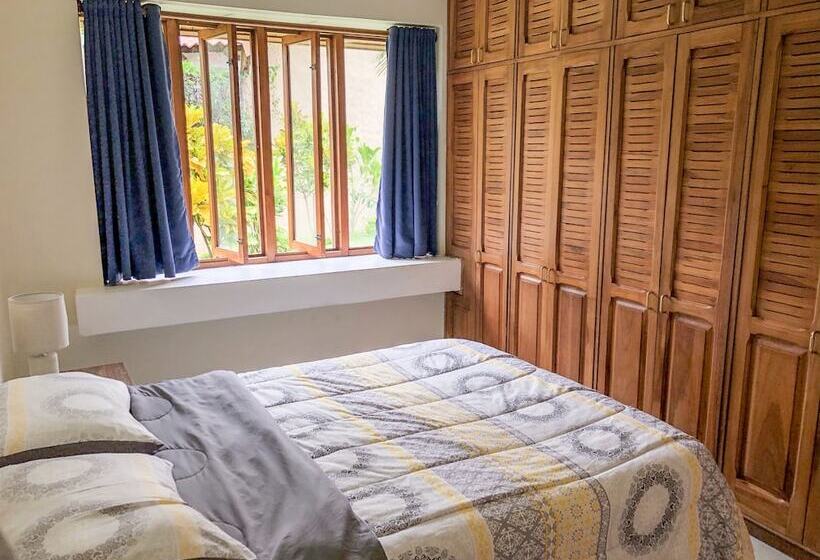 مبيت وإفطار La Casa De Cariari Al Golf