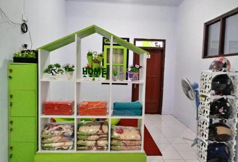 تختخواب و صبحانه Quinn Homestay