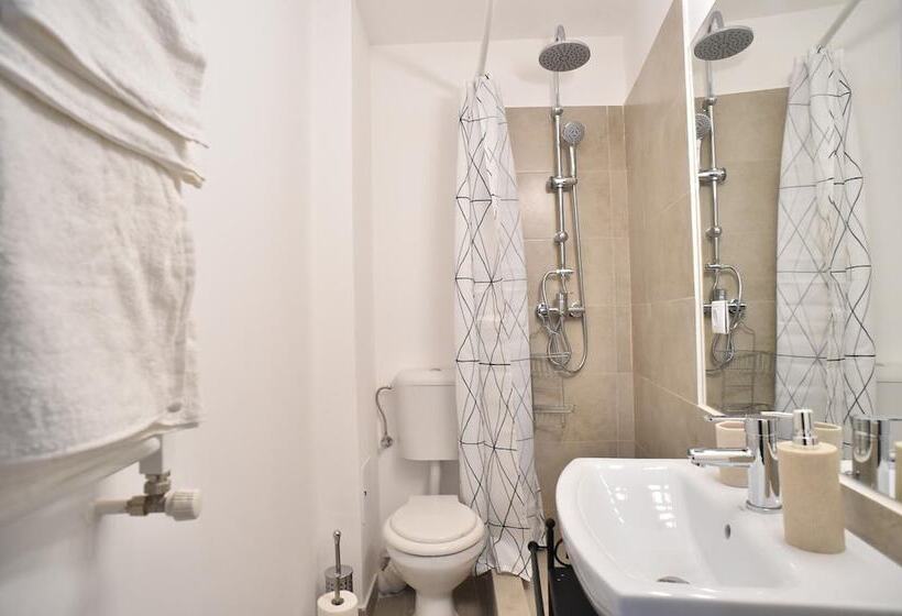 Heights Accommodation City Center