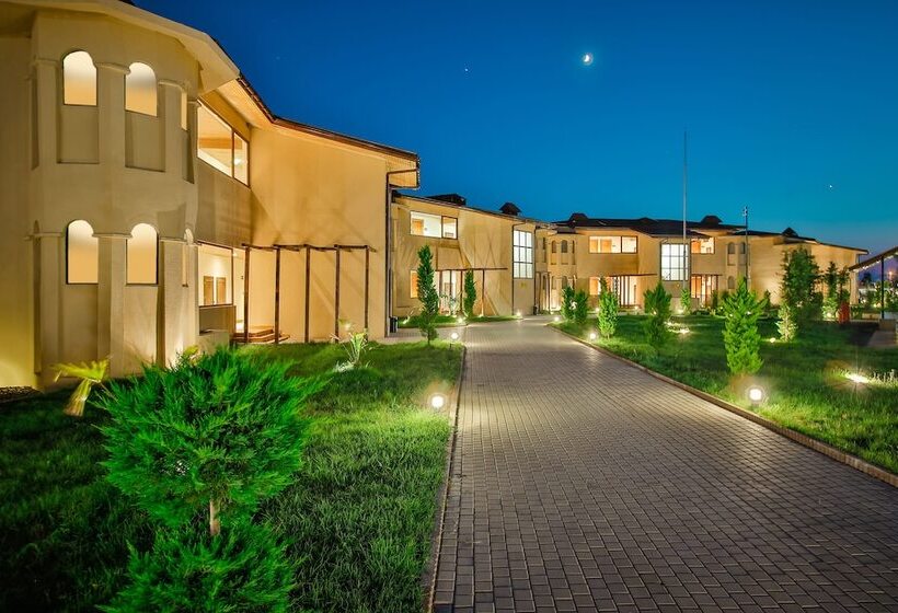 هتل Anaklia Resort by Pratap's Signature