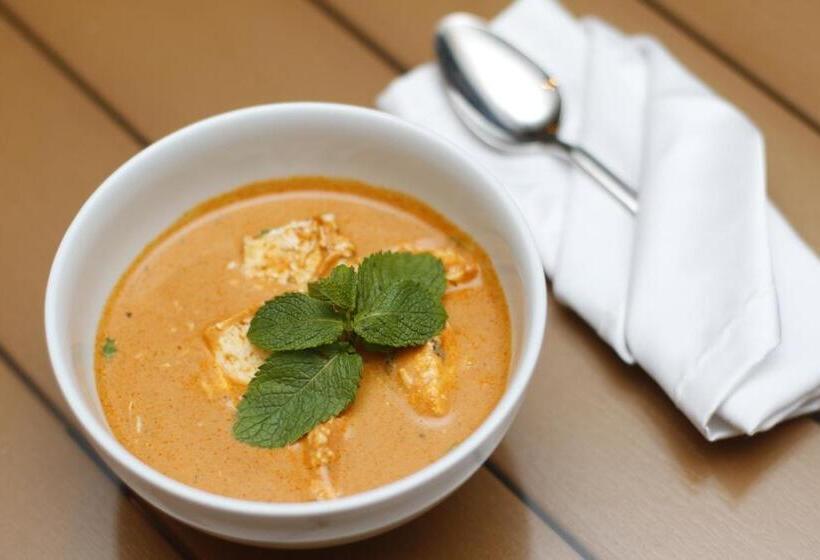 هتل Anaklia Resort by Pratap's Signature