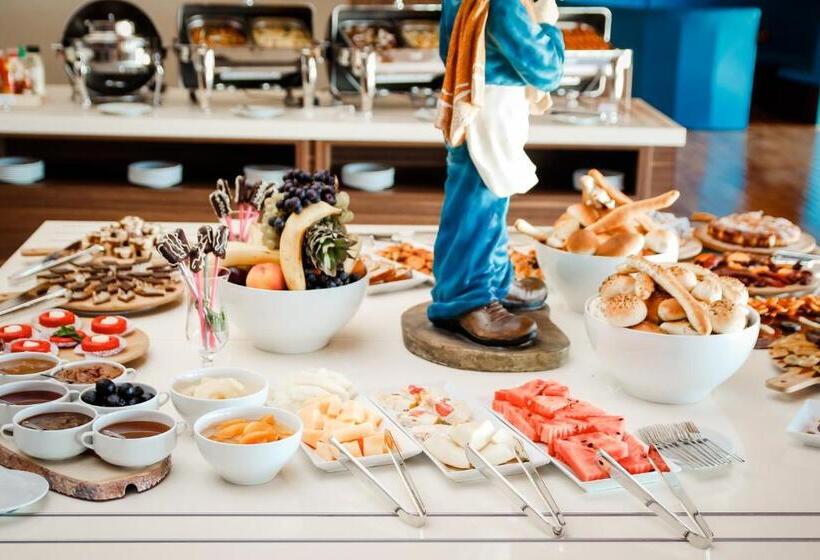 هتل Anaklia Resort by Pratap's Signature