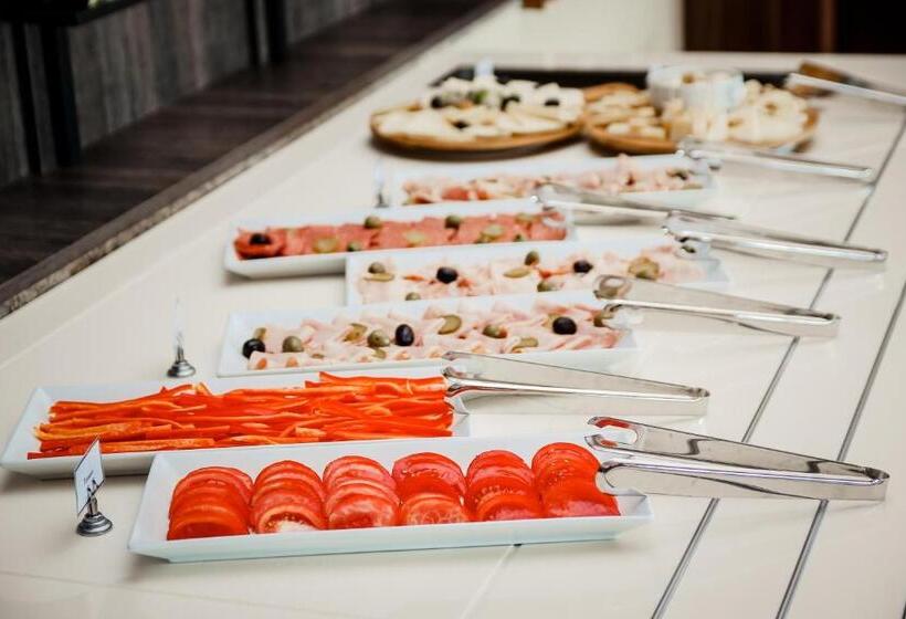 هتل Anaklia Resort by Pratap's Signature