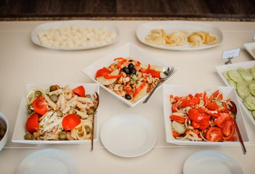 هتل Anaklia Resort by Pratap's Signature