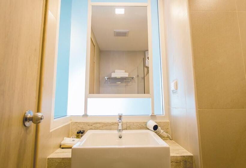 酒店 B2 Nakhonsawan Premier