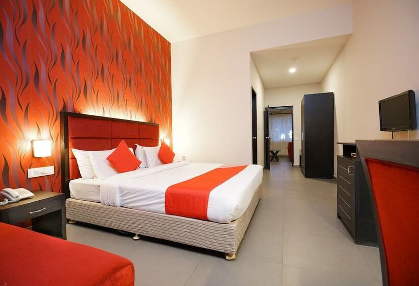 Super Hotel O Mookkannoor Tourist Home