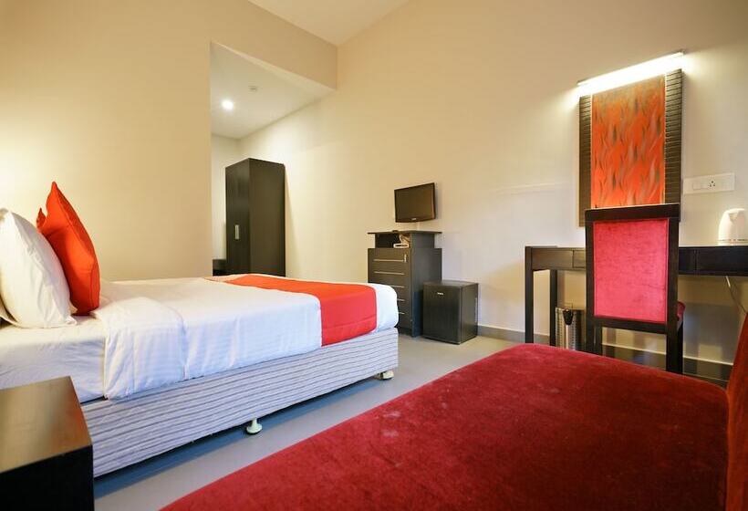 Super Hotel O Mookkannoor Tourist Home