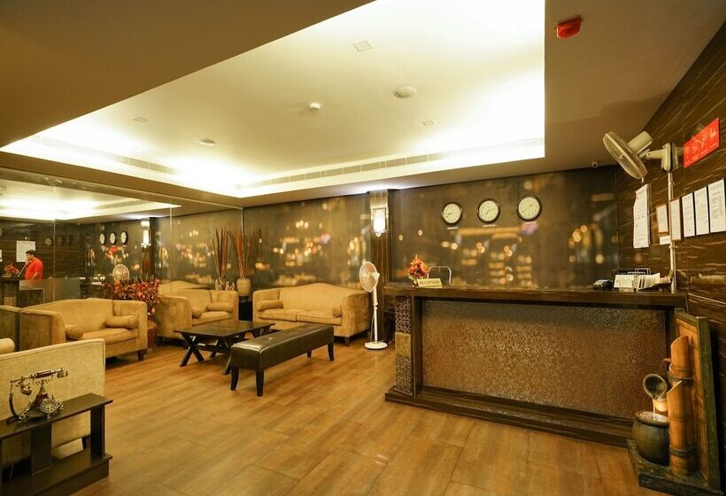 Super Hotel O Mookkannoor Tourist Home