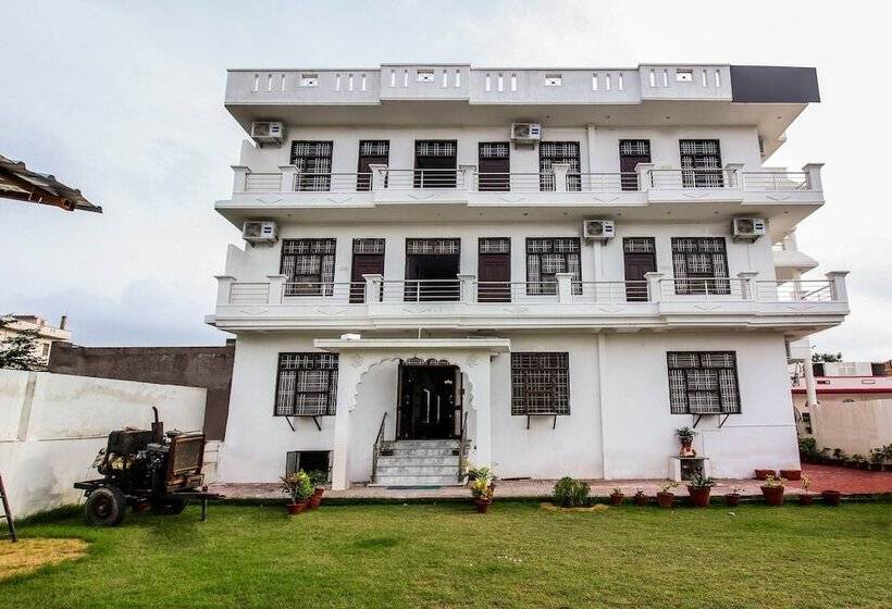 Отель Capital O 18272  Lambodar