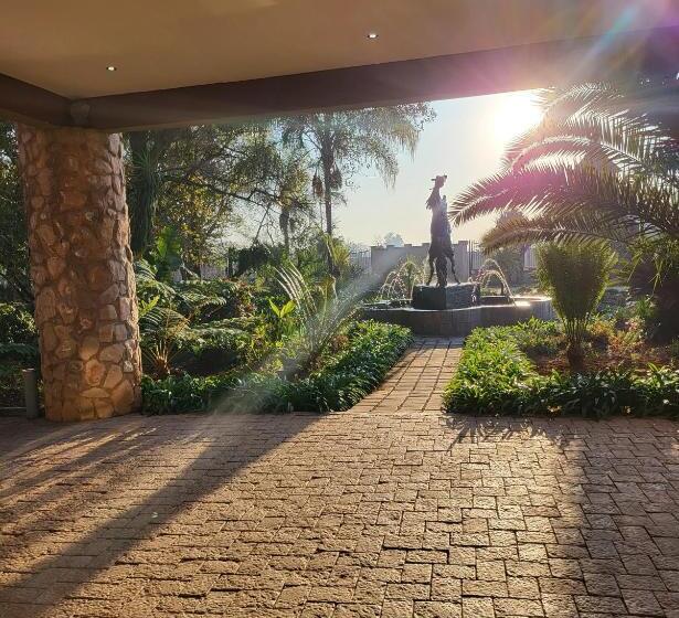 בית מלון כפרי Excalibur Boutique