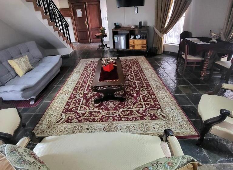 בית מלון כפרי Excalibur Boutique