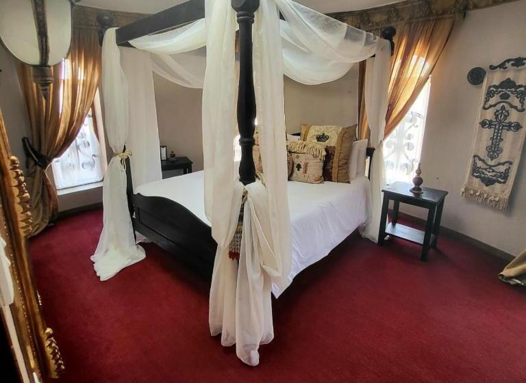 בית מלון כפרי Excalibur Boutique