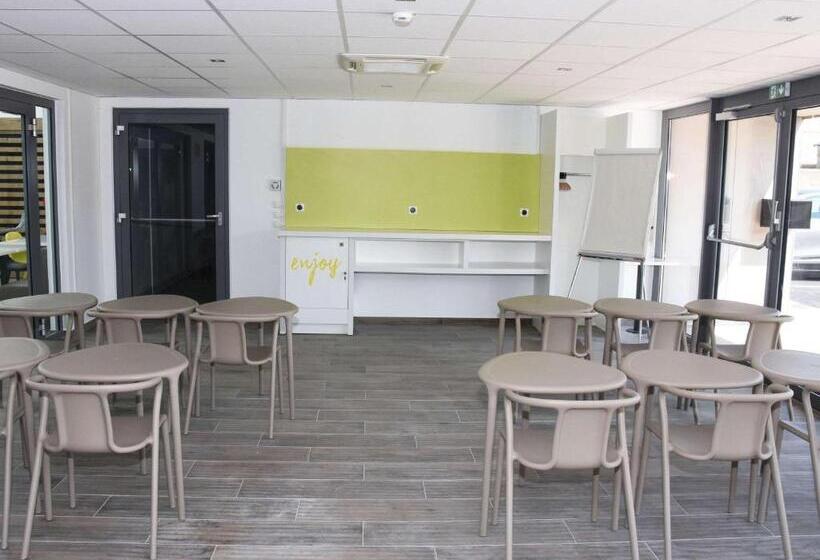 Отель Ibis Budget Langres