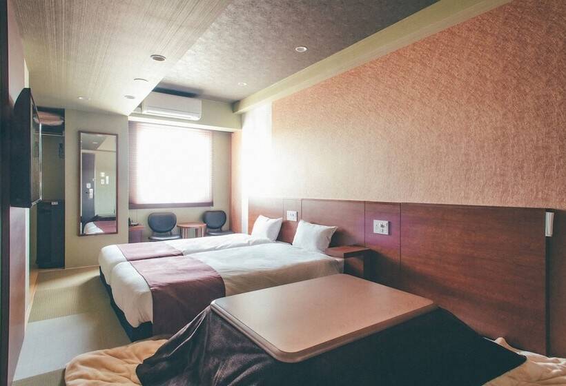 ホテル Kuretakesotakayama Ekimae