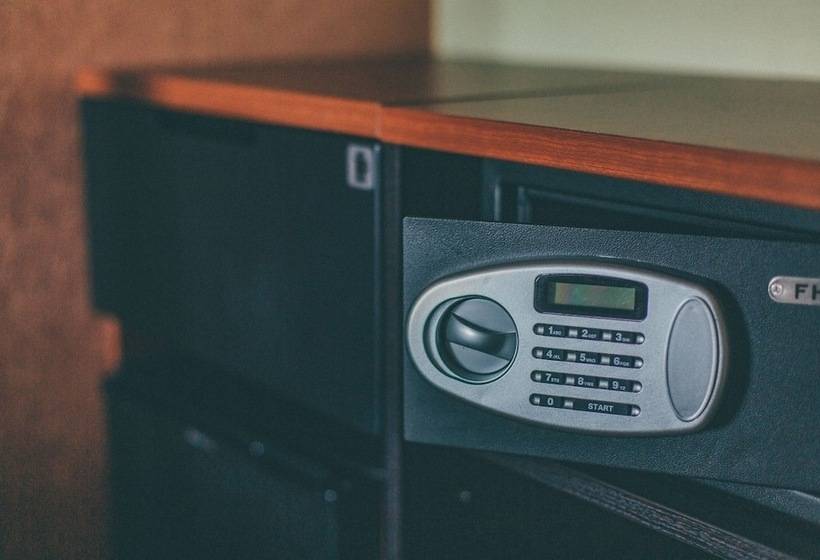 ホテル Kuretakesotakayama Ekimae