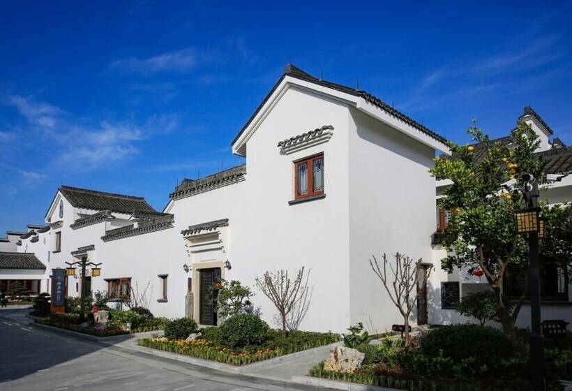 فندق Maison New Century Nanxun Huzhou