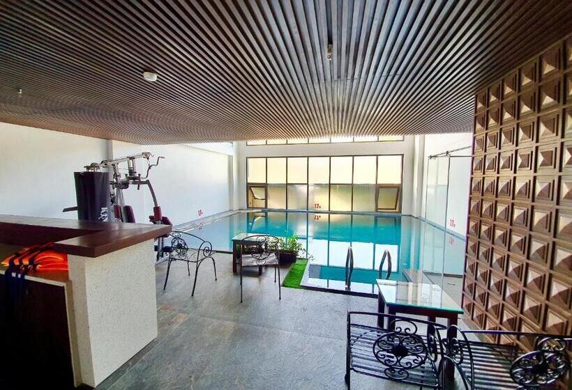 هتل Nostalgia Boutique