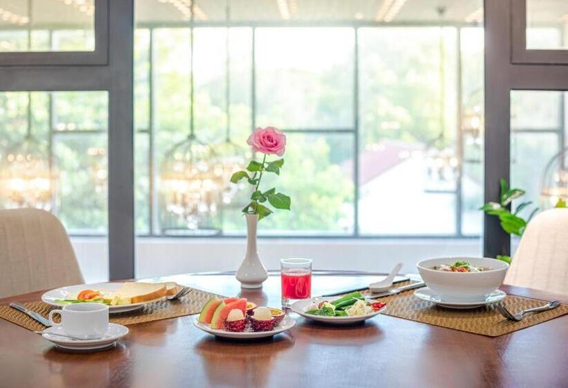 هتل Nostalgia Boutique