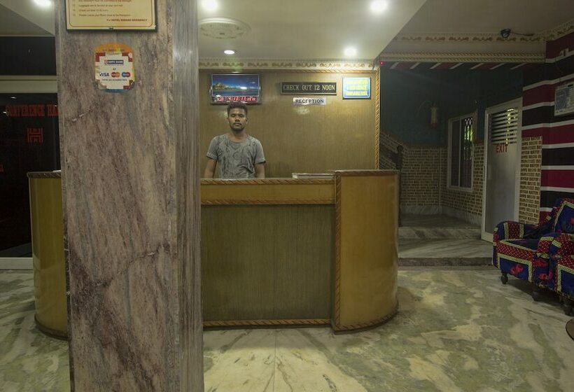 Отель Oyo 16794 Bidhan Residency