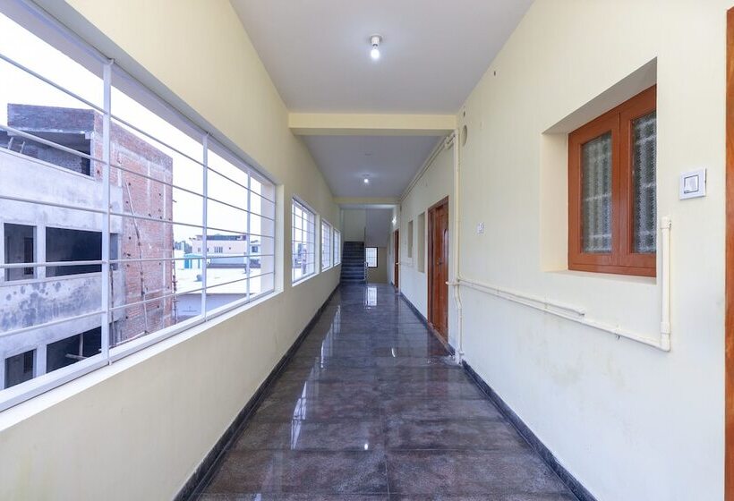 Отель Oyo 19760 Passion Paradise