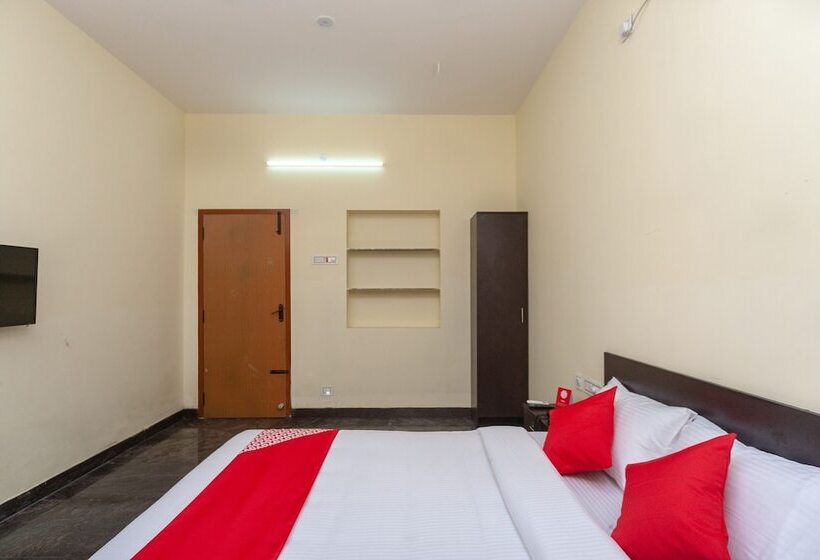 Отель Oyo 19760 Passion Paradise