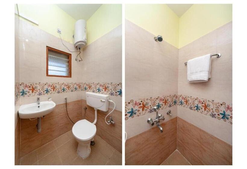 Отель Oyo 19760 Passion Paradise