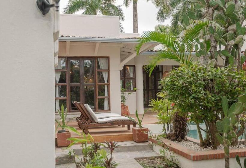 فندق Paradise Beach Lodge