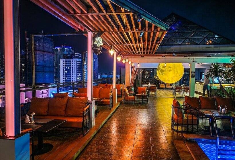 Phnom Penh 51 Hotel & Residences