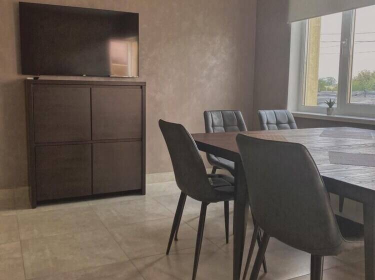 هتل Prestige Apartments Kalnyshevskogo