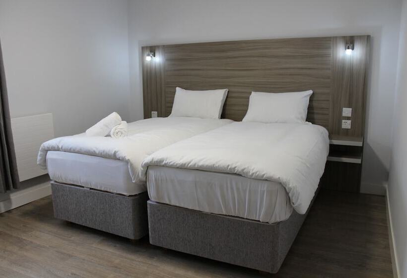 Sky Nights Hotel London Heathrow