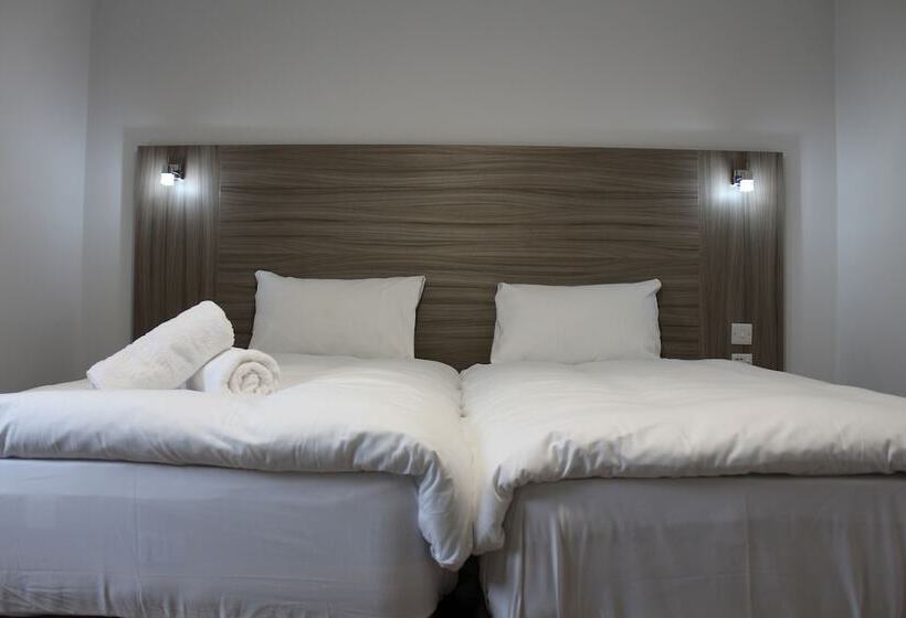 Sky Nights Hotel London Heathrow