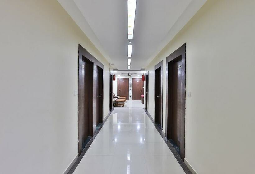 Oyo 11985 Hotel Kushboo