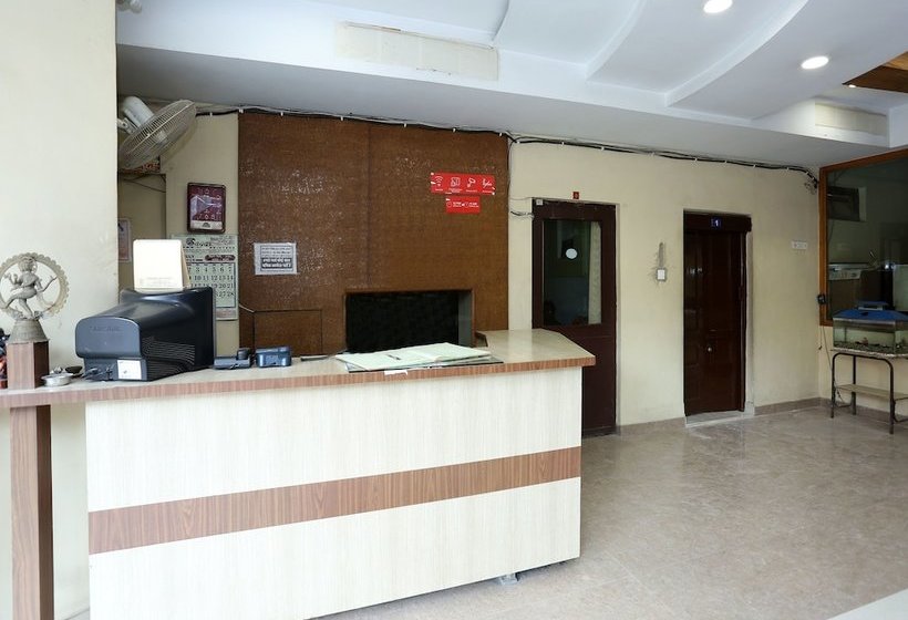 Oyo 14711 Hotel Natraj